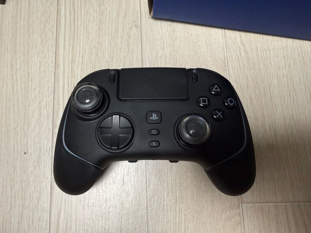 ps5 레이저 울버린 v2 pro 블랙 판매합니다 이미지