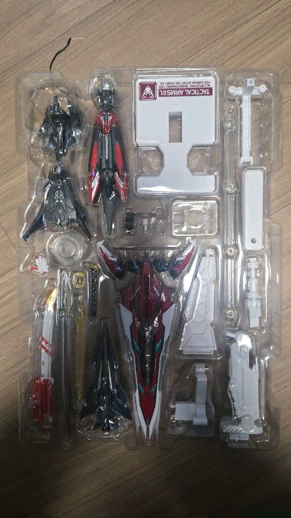 메탈빌드 레드프레임+플라이트유닛+택티컬암즈 판매합니딘 이미지