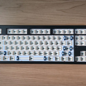 FL-ESPORTS X80 커스텀 키보드 이미지