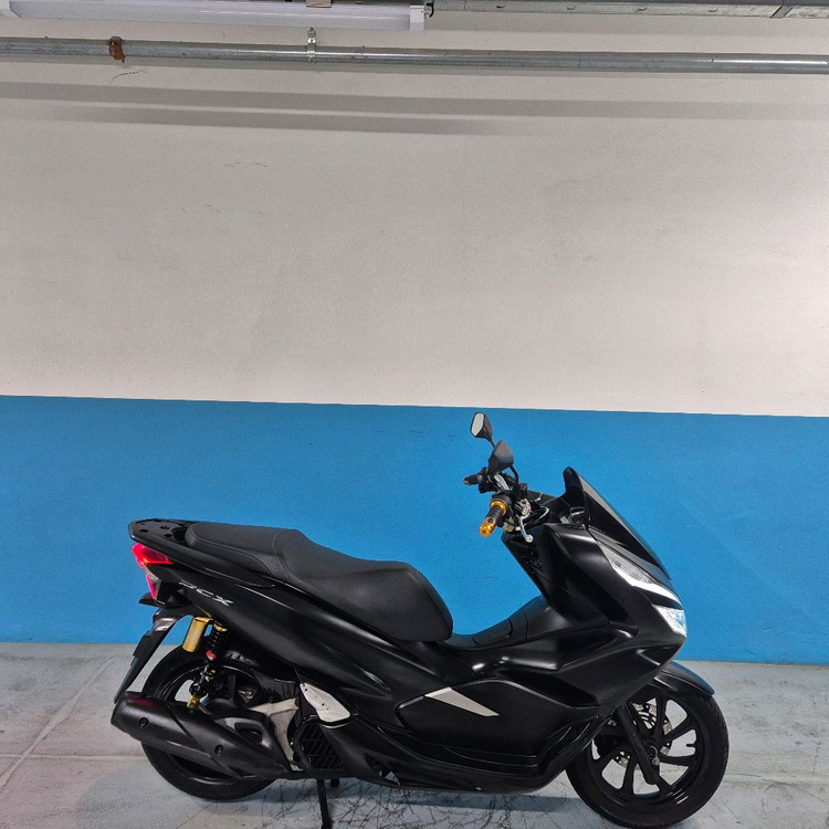 Pcx125 구동계올수리 블랙스쿠터 차량 팝니다 이미지