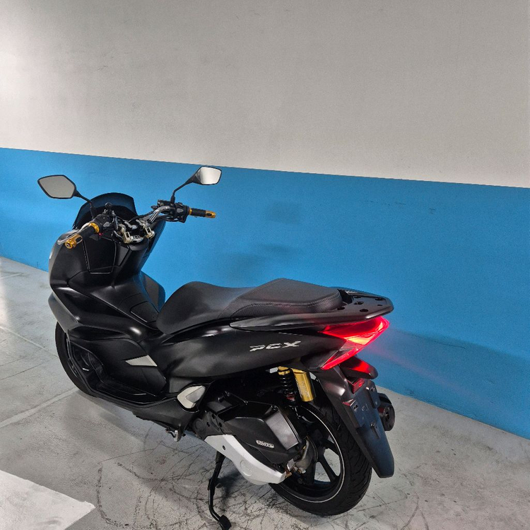 Pcx125 구동계올수리 블랙스쿠터 차량 팝니다 이미지
