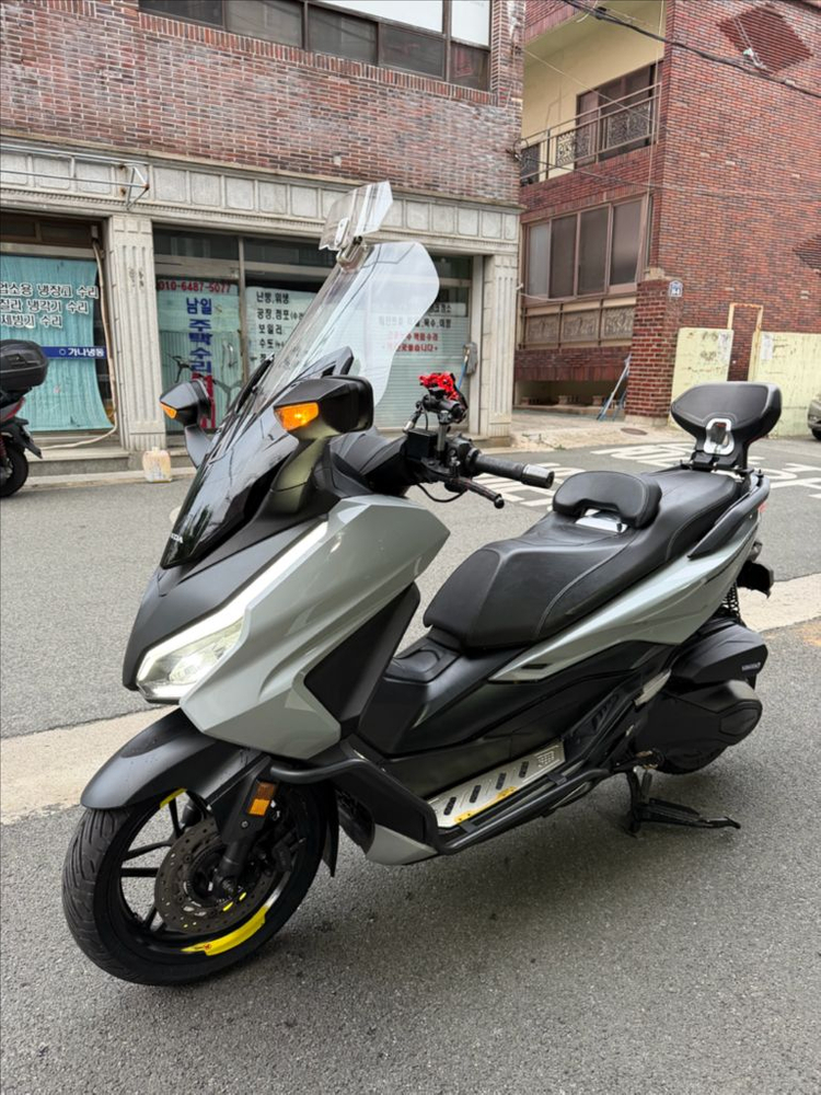 신형 페리 포르자350 깔끔한 차량 판매합니다 이미지