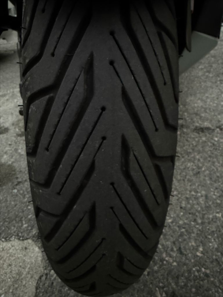 신형 페리 포르자350 깔끔한 차량 판매합니다 이미지