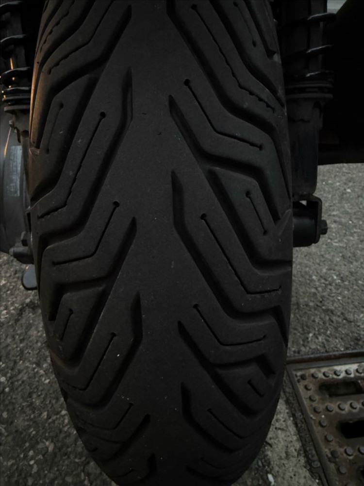 신형 페리 포르자350 깔끔한 차량 판매합니다 이미지