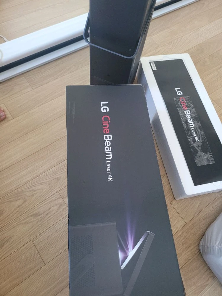 LG씨네빔 HU80KA 팝니다 이미지