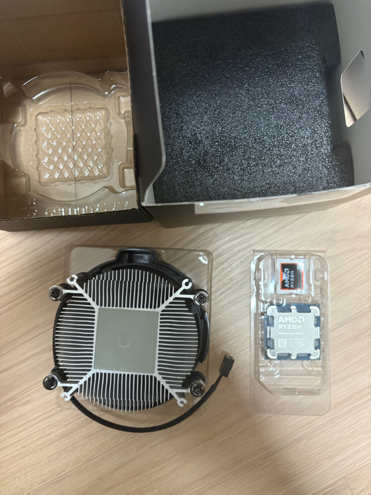 라이젠 9700x 정품 미사용 쿨러포함 팝니다 이미지