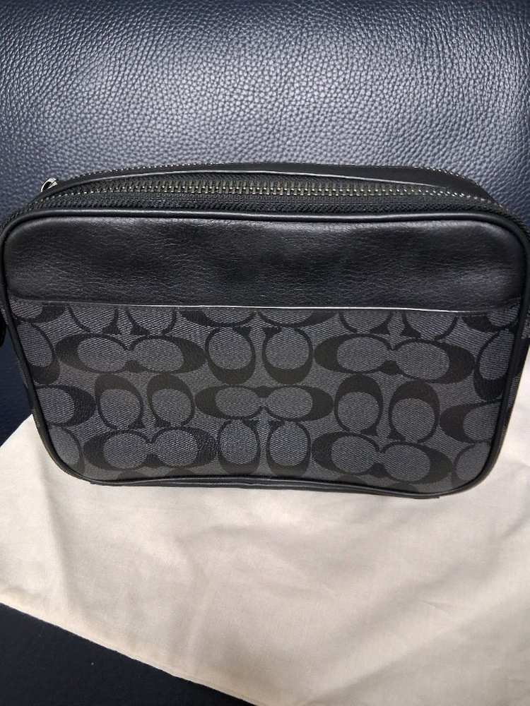 코치 남성 시그니처 캔버스 그레이엄 크로스백 이미지