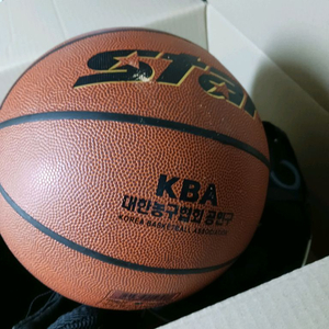 KBA 공인 농구공 이미지