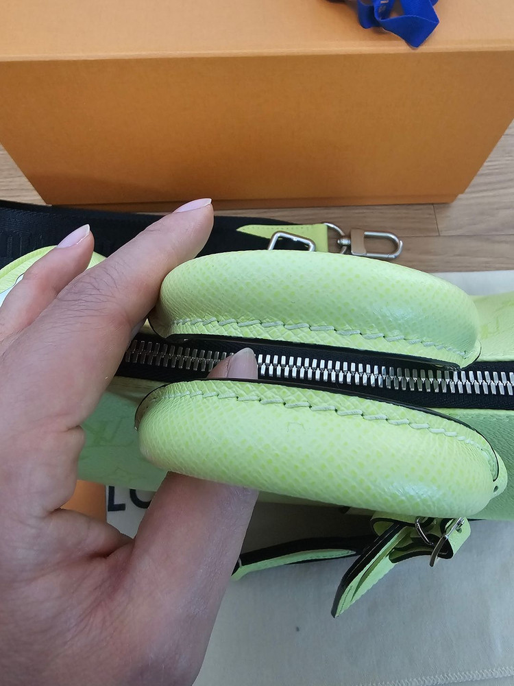 루이비통 타이가 키폴25 반둘리에 레몬형광 신형 26ss 이미지