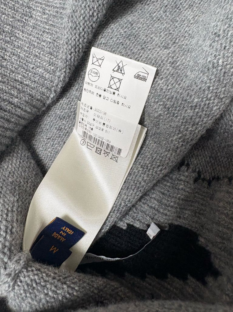 루이비통 타이거 니트 M사이즈 백화점판 이미지