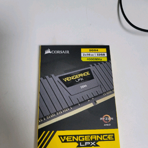 미개봉 커세어 벤젠스 램 LPX DDR4 32GB 4000mhz 이미지