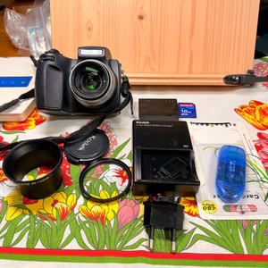 코닥 이지쉐어 DX6490,4MP,디카,작동굿,외관양호배터리충전기 이미지