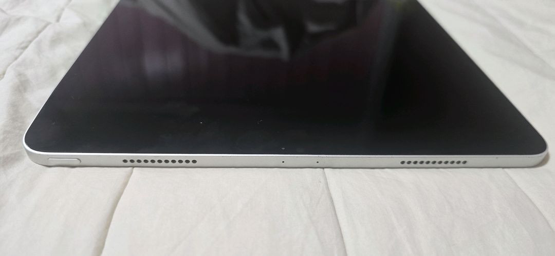 아이패드 프로 5세대 12.9 m1칩 128g wifi 팝니다. b급 이미지