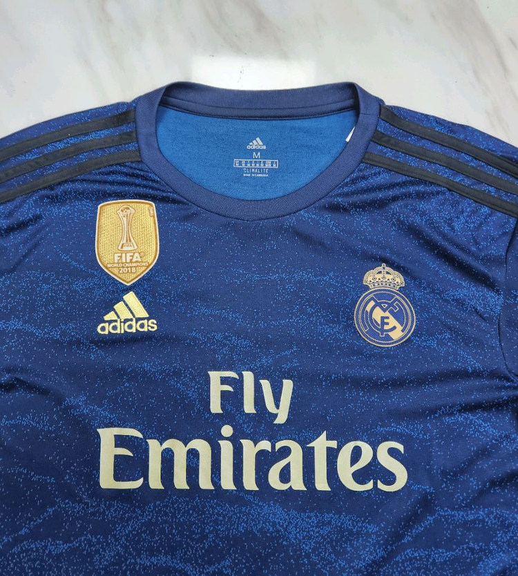 아디다스 19-20 레알마드리드 어웨이 긴팔 유니폼 M 사이즈 (나이키 퓨마 노스페이스 대한민국 국대 축구) 이미지