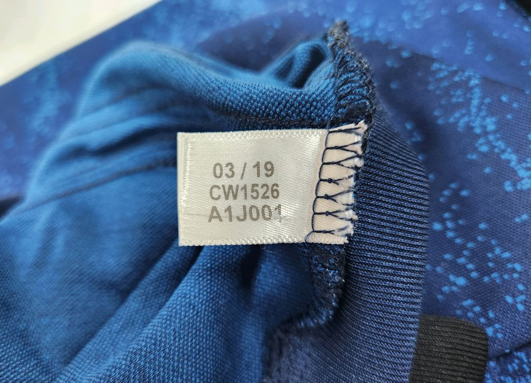 아디다스 19-20 레알마드리드 어웨이 긴팔 유니폼 M 사이즈 (나이키 퓨마 노스페이스 대한민국 국대 축구) 이미지