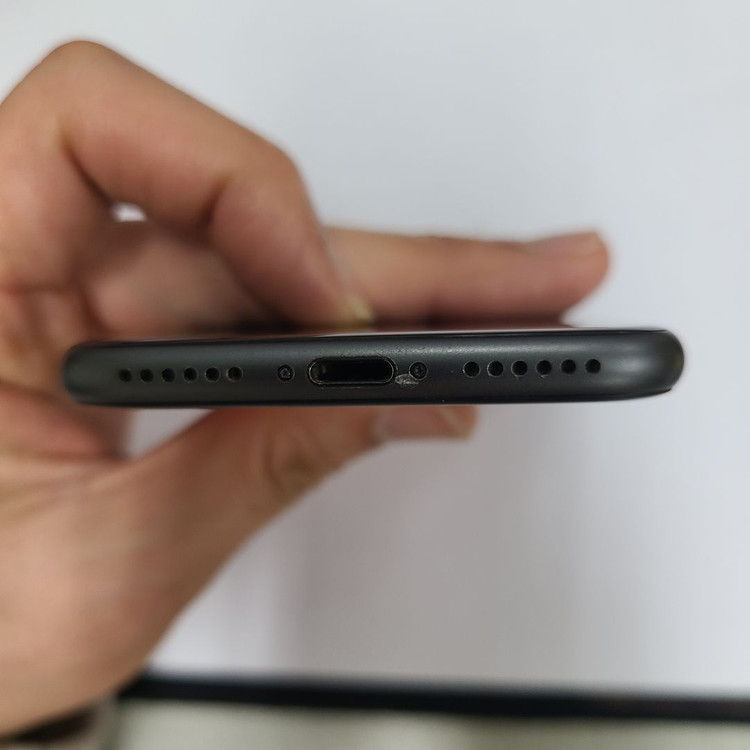 아이폰 8 블랙 64G A급 인스타 버전14.7.1 128165 이미지