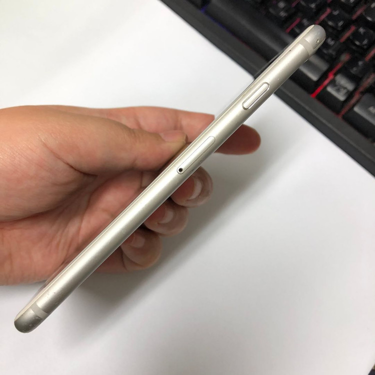 아이폰6S 64GB 실버 중고폰 배터리90% 사진폰 카메라폰 인스타 레트로감성 212866 이미지