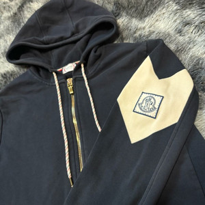 몽클레어 후드집업 이미지