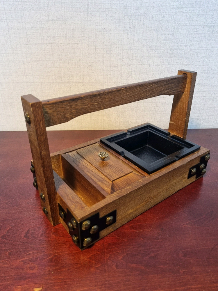 [일본 근대사 기물] 이동식 원목+무쇠 연초 함 이미지