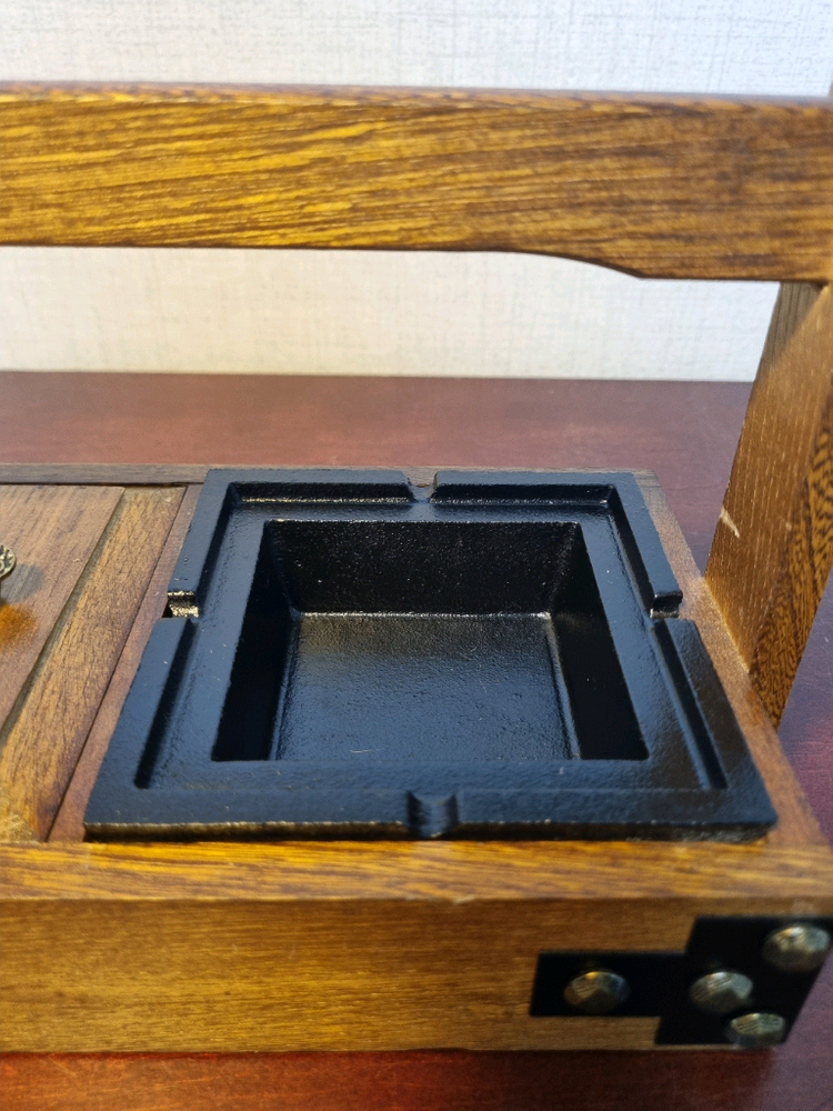 [일본 근대사 기물] 이동식 원목+무쇠 연초 함 이미지