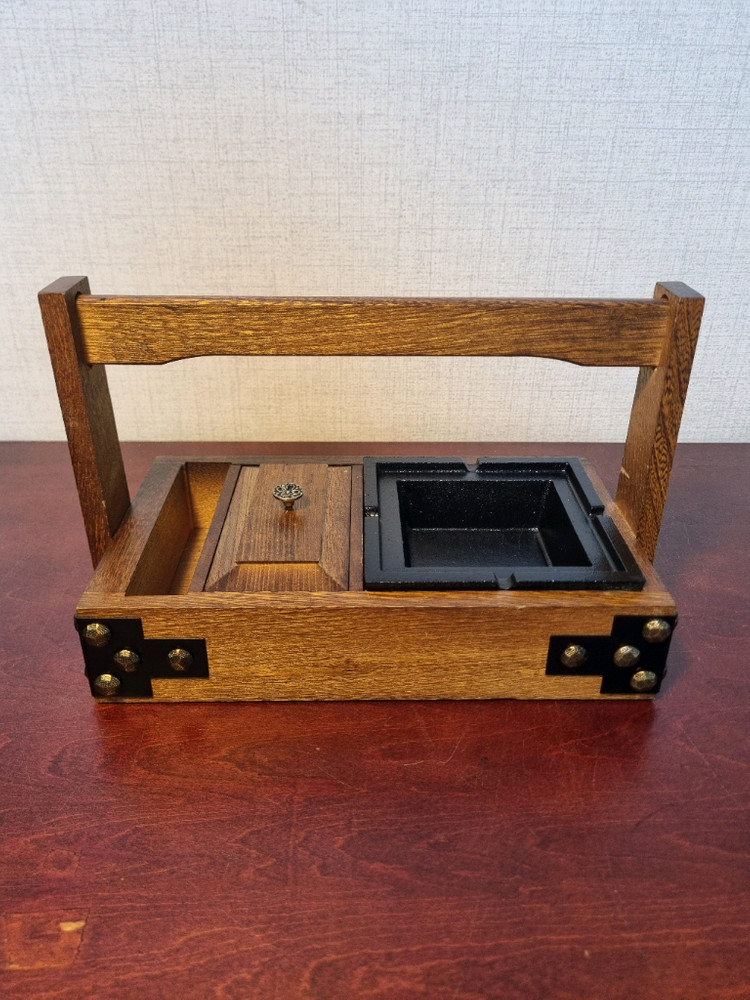 [일본 근대사 기물] 이동식 원목+무쇠 연초 함 이미지