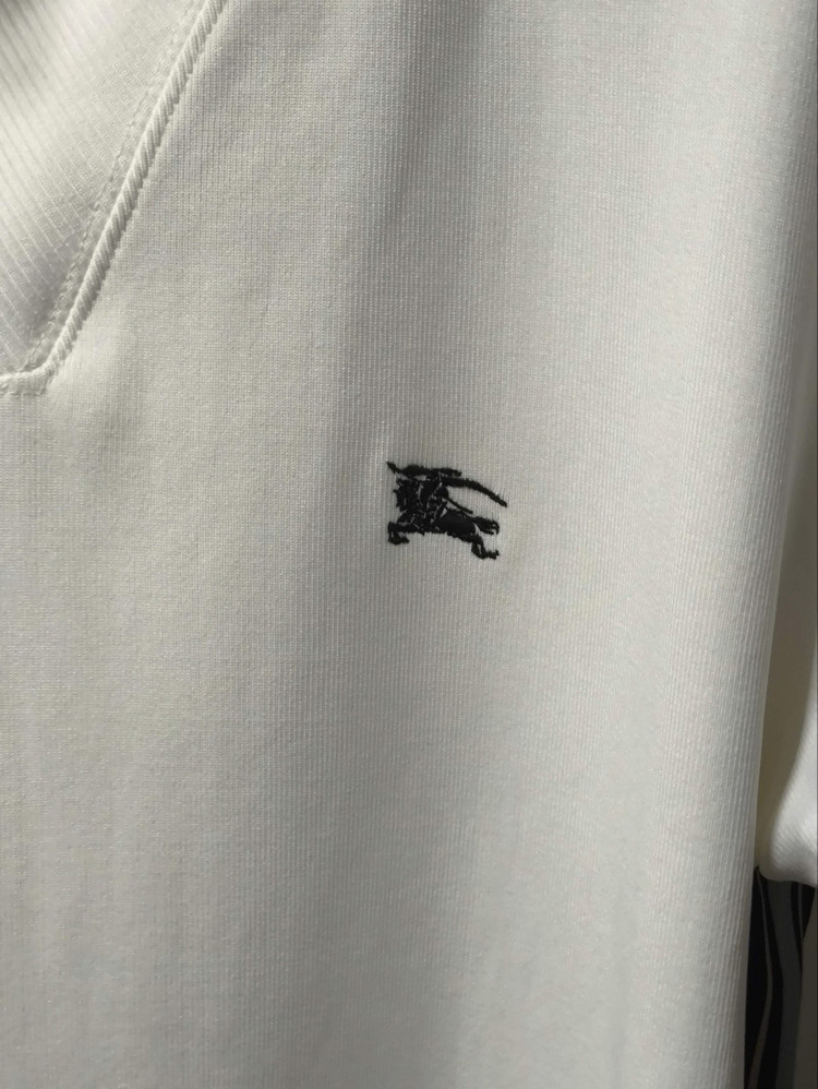 M 버버리 하이넥 니트 반집업 하프집업 이미지