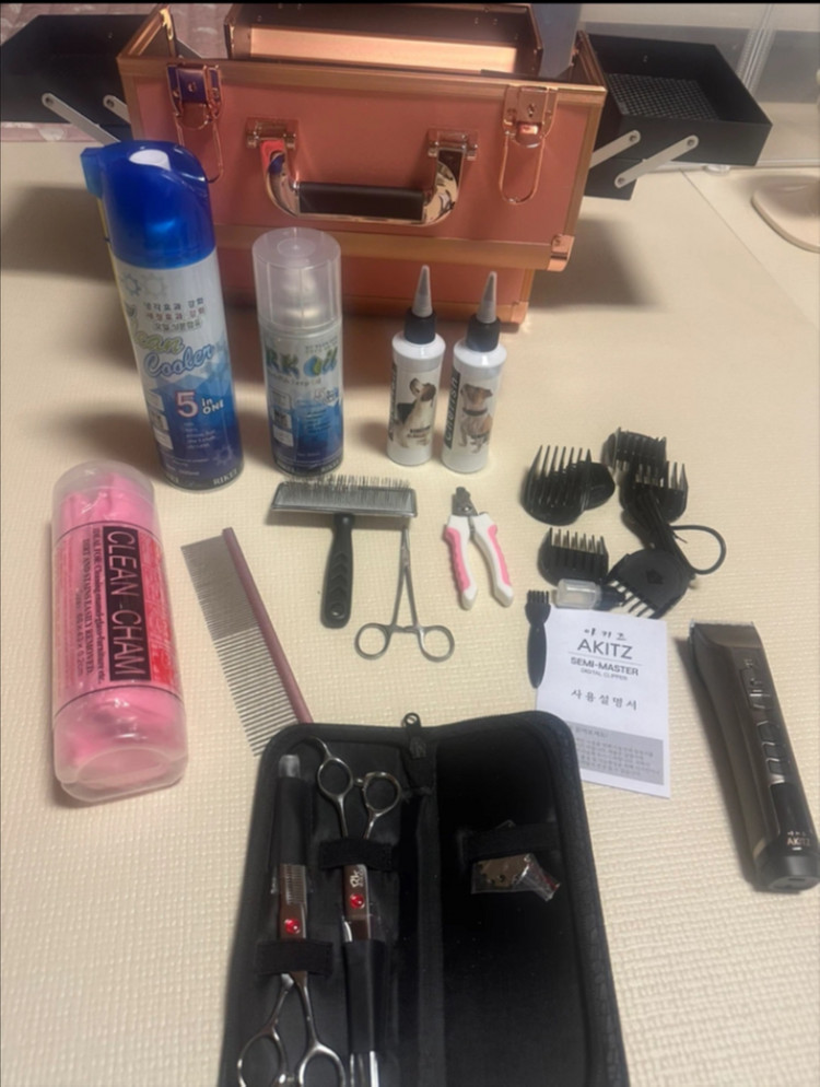 애견미용도구 세트 이미지