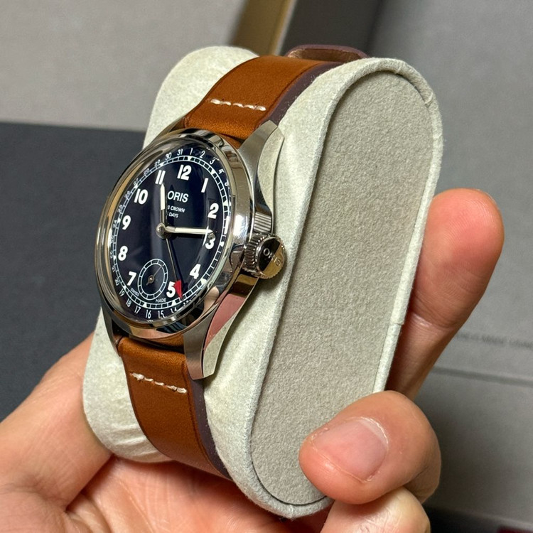 오리스 포인터데이트 403 청판 38mm 이미지