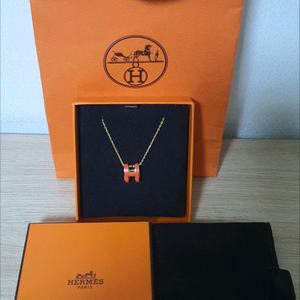 에르메스 팝아슈 목걸이 새상품급 정품(감정O)구찌프라다루이비통디올고야드샤넬셀린느불가리반클리프보테가생로랑가방 이미지