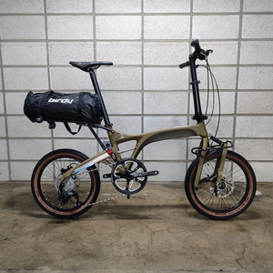 버디 정글 익스플로러 필드브라운 미니벨로 자전거 팝니다. 이미지