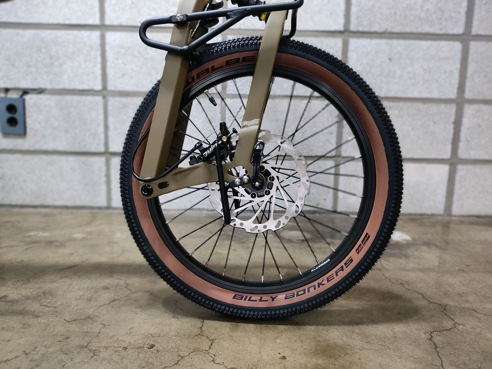 버디 정글 익스플로러 필드브라운 미니벨로 자전거 팝니다. 이미지