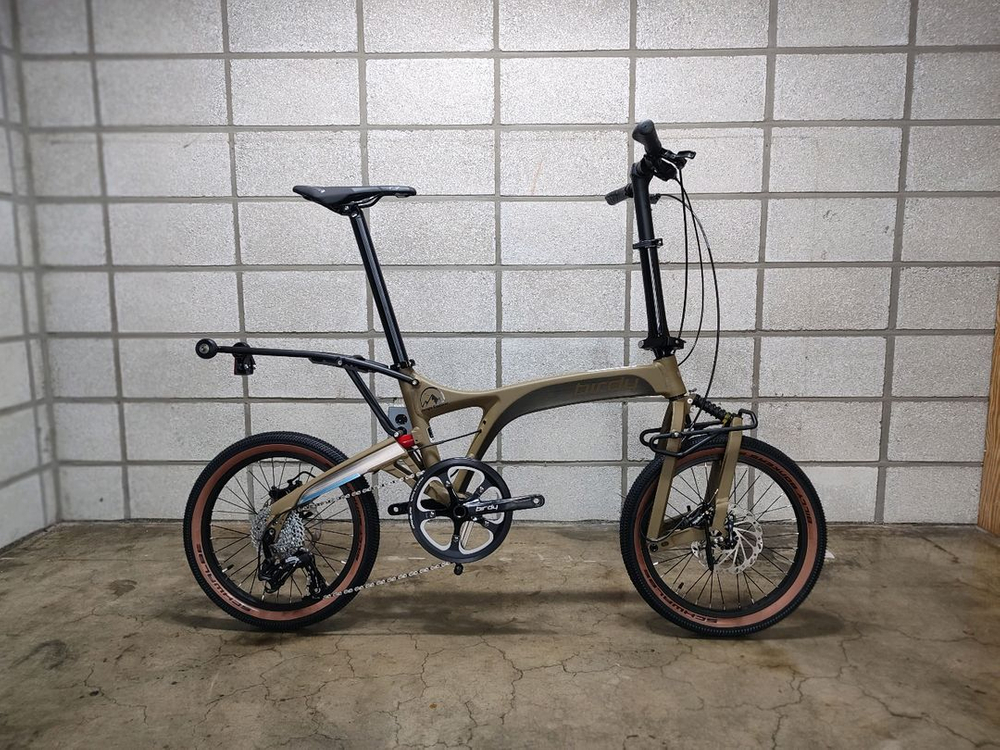 버디 정글 익스플로러 필드브라운 미니벨로 자전거 팝니다. 이미지