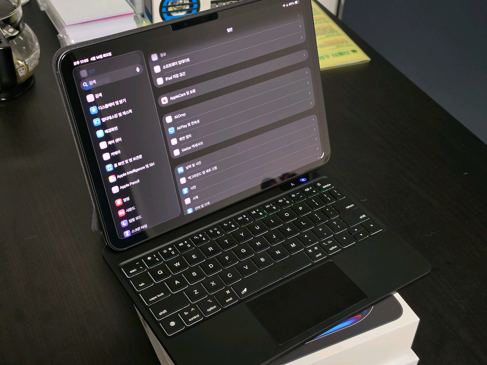 M5 아이패드 프로 와이파이 256GB 애케플 포함, 구조독 매직키보드 이미지