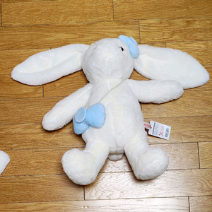새상품)30cm 하얀색 토끼 인형_하늘색 리본 흰토끼_중형 인테리어 빅 누이_크레인 프라이즈 상품_토끼띠 선물 이미지