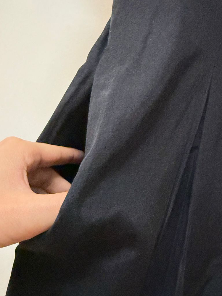 COS코스 실크50% 반팔 셔츠 원피스 핀턱 블랙미디여름노카라 이미지