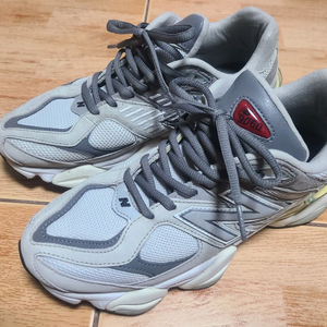 뉴발란스 9060그레이270(265추천) 이미지