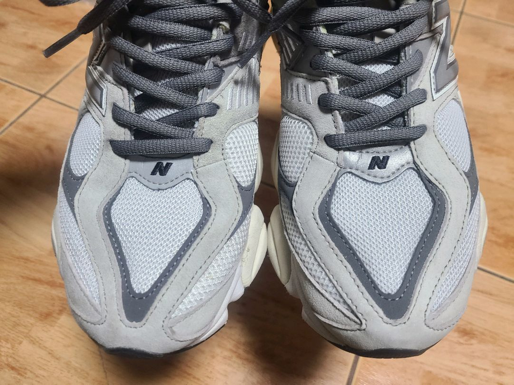뉴발란스 9060그레이270(265추천) 이미지