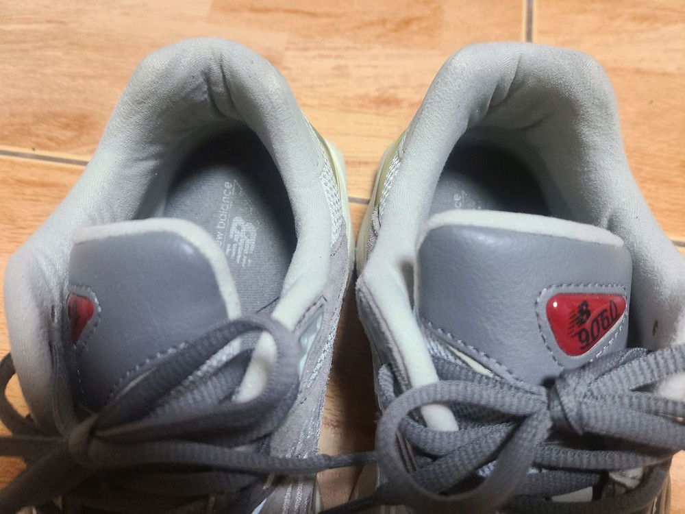 뉴발란스 9060그레이270(265추천) 이미지