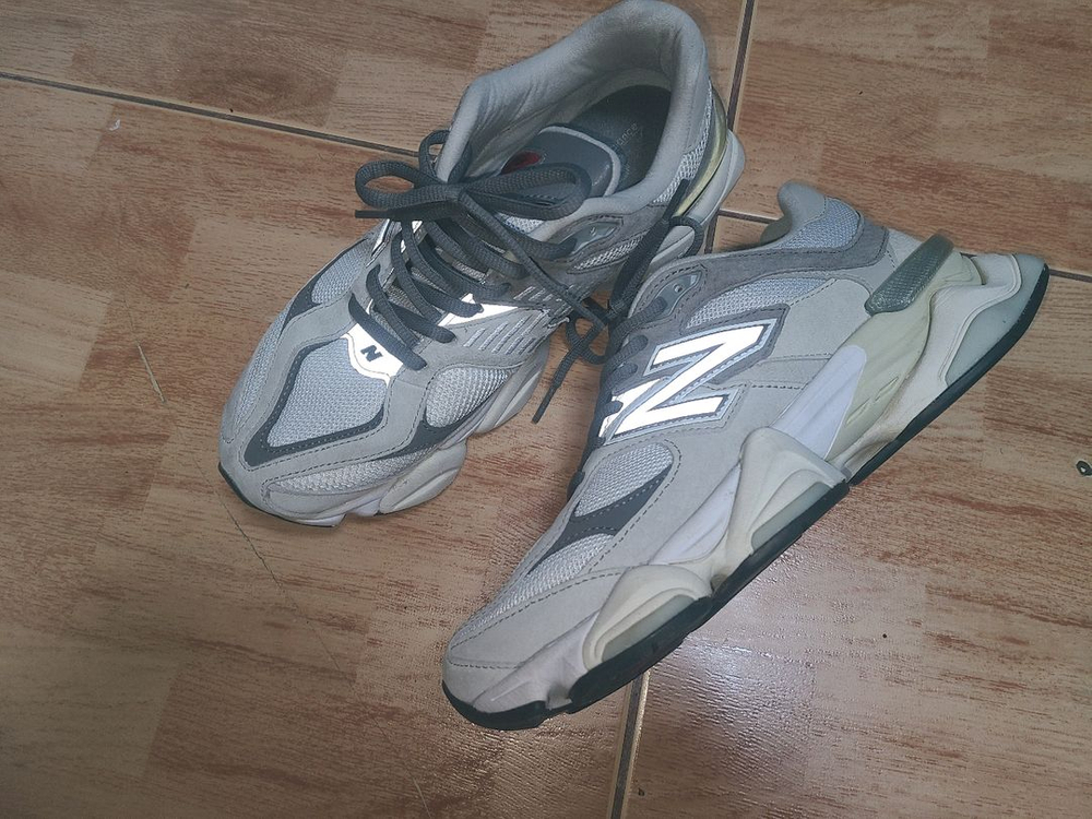 뉴발란스 9060그레이270(265추천) 이미지