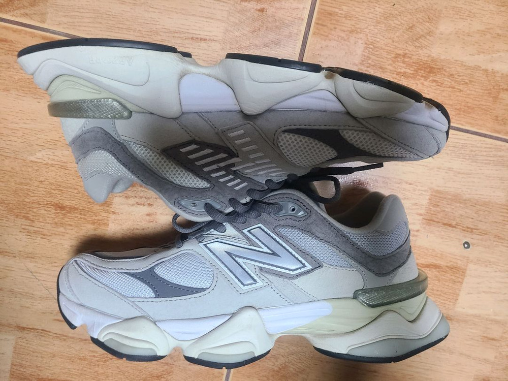 뉴발란스 9060그레이270(265추천) 이미지