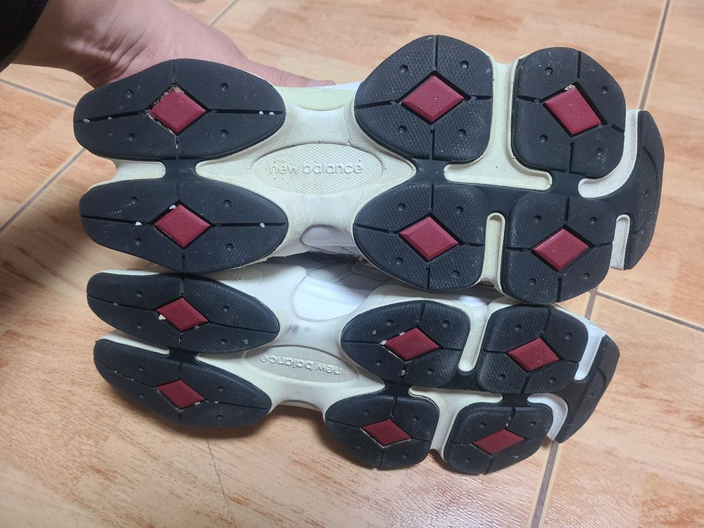 뉴발란스 9060그레이270(265추천) 이미지