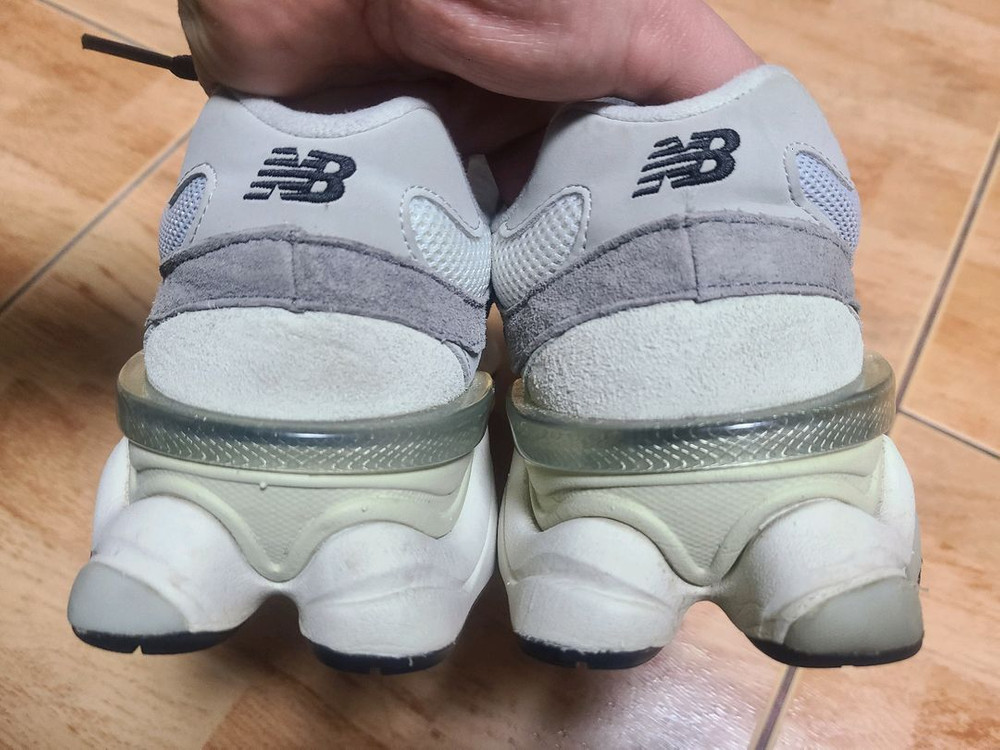 뉴발란스 9060그레이270(265추천) 이미지