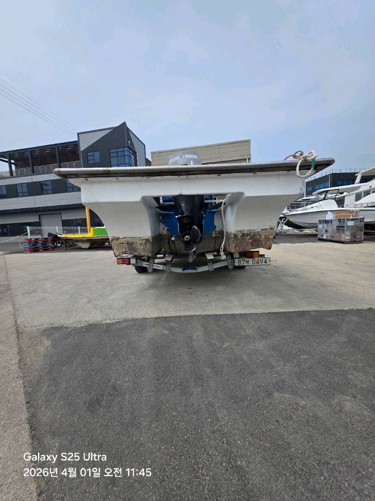 낚시보트 이미지