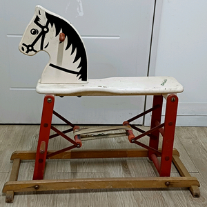 빈티지 인테리어 원목 흔들목마 이미지