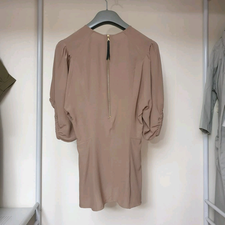 명품 MARNI 마르니 컷아웃 배색 셔링소매 실크 블라우스 이미지