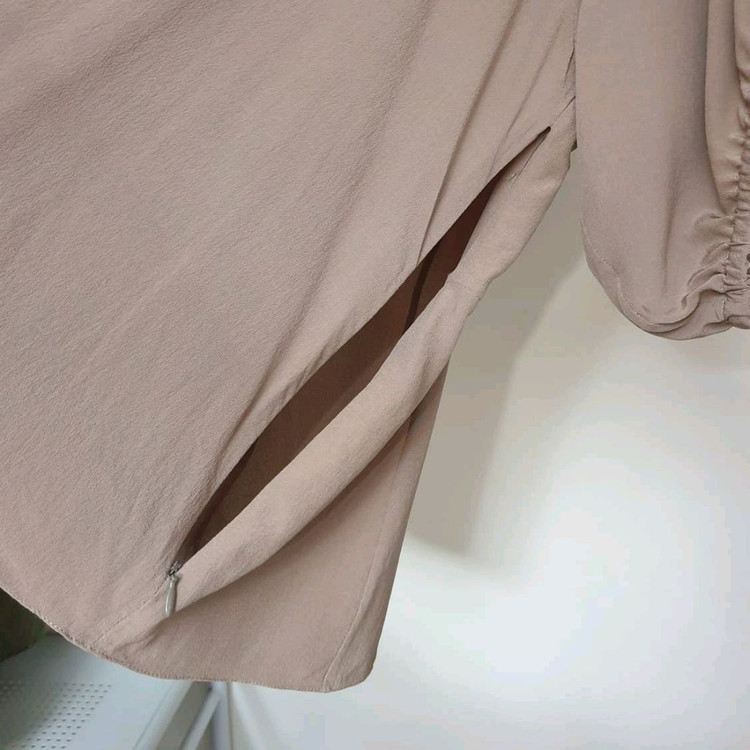 명품 MARNI 마르니 컷아웃 배색 셔링소매 실크 블라우스 이미지
