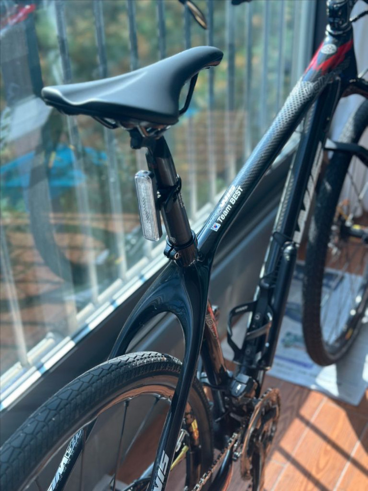 풀카본 MTB 자전거 이미지