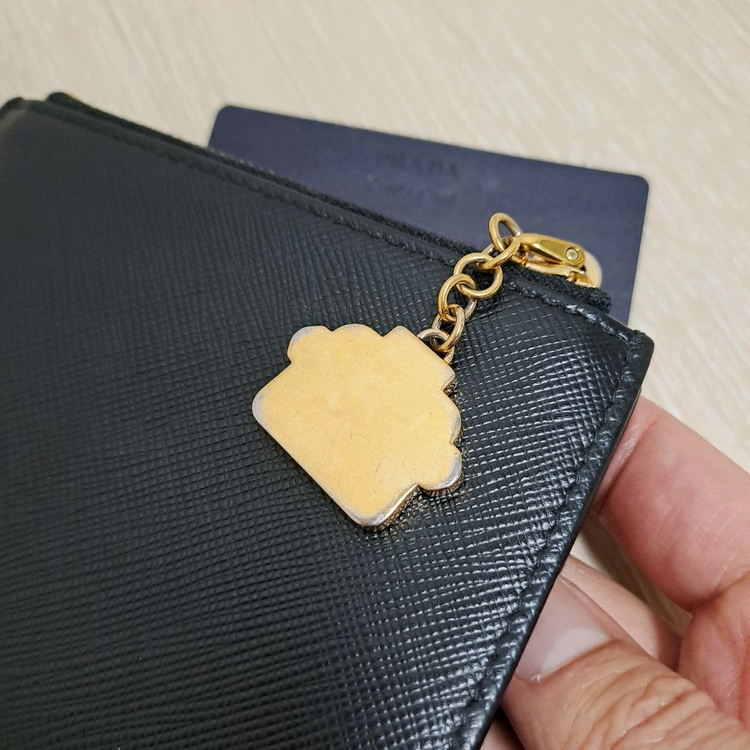 [100%/정품] 프라다 사피아노 로봇 컴팩트 지갑, 프라다지갑,프라다반지갑 이미지