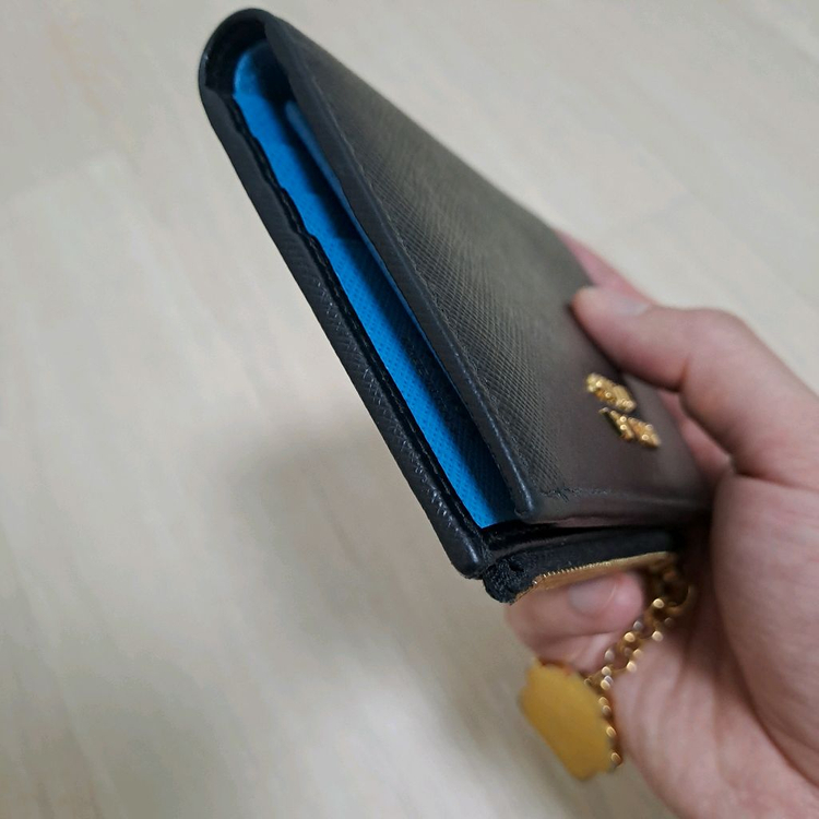 [100%/정품] 프라다 사피아노 로봇 컴팩트 지갑, 프라다지갑,프라다반지갑 이미지