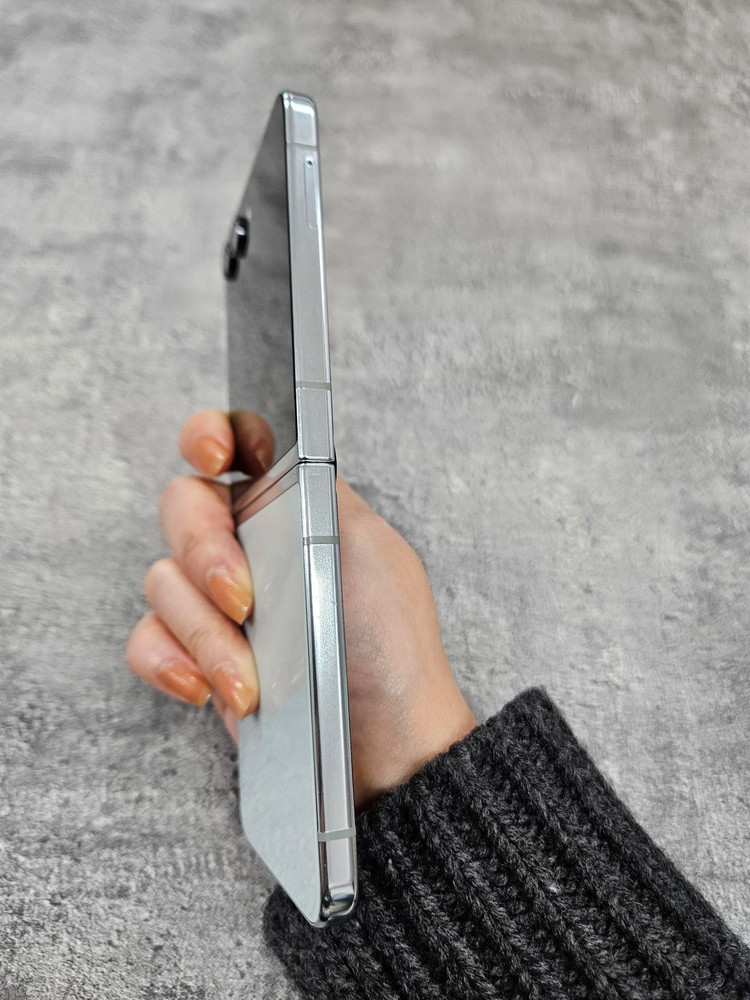 삼성 갤럭시Z플립5민트판매F731중고폰 이미지